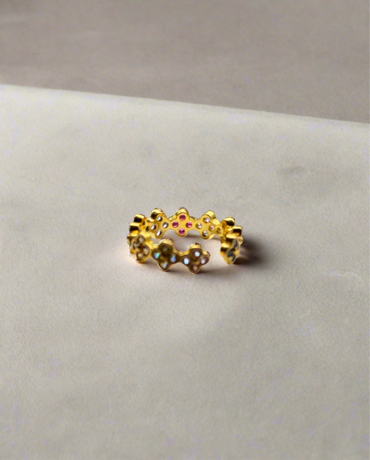 Clover coloured ring