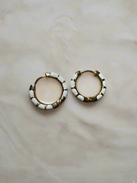 White art small hoop